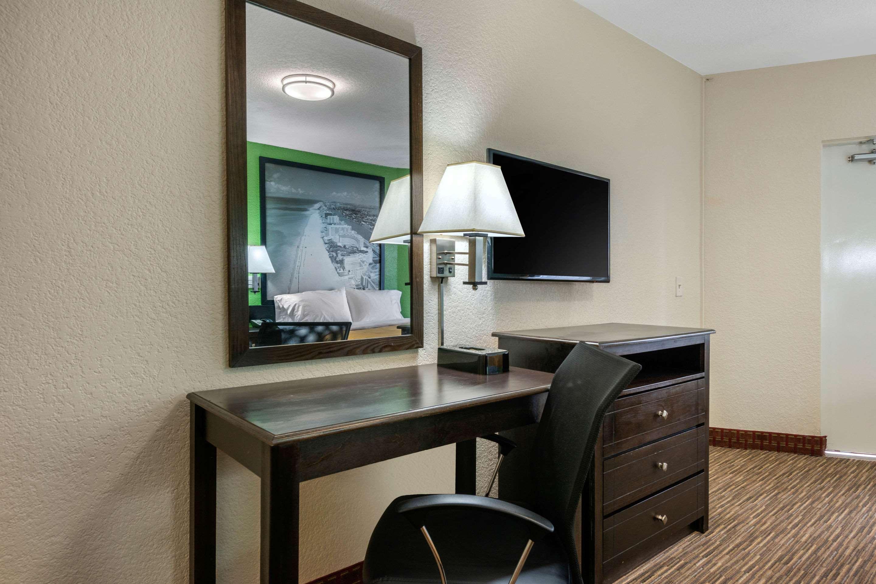 Quality Daytona Oceanfront 2* Daytona Beach